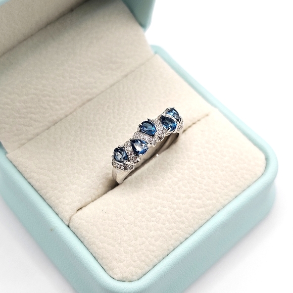 Blue Topaz Ring - Picture 3 of 5